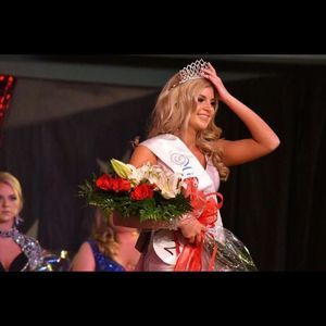 Meet your Posher, Madelynn